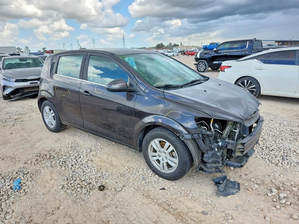 2016 CHEVROLET SONIC LT LT 4