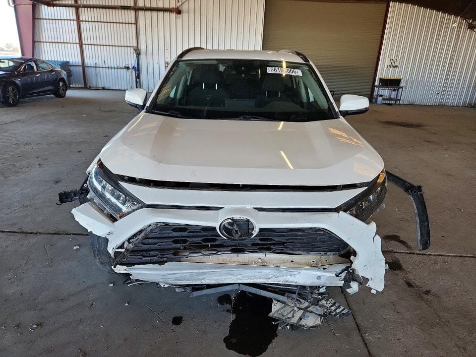 2020 TOYOTA RAV4 LE 5