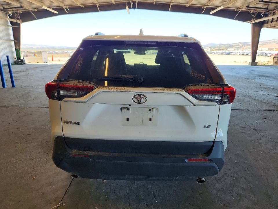 2020 TOYOTA RAV4 LE 6