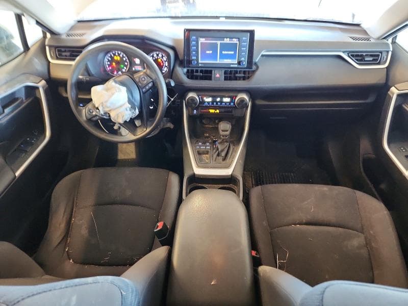 2020 TOYOTA RAV4 LE 8