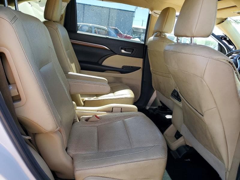 2019 TOYOTA HIGHLANDER HYBRID LIMITED PLATINUM 11