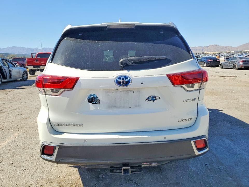 2019 TOYOTA HIGHLANDER HYBRID LIMITED PLATINUM 6