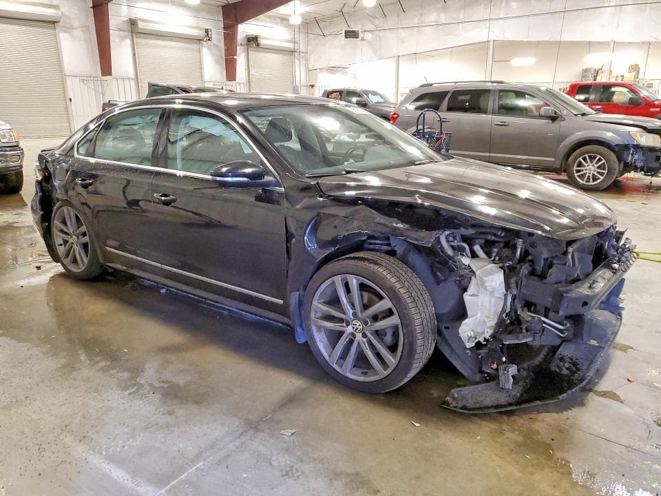 2016 VOLKSWAGEN PASSAT SE SE 4
