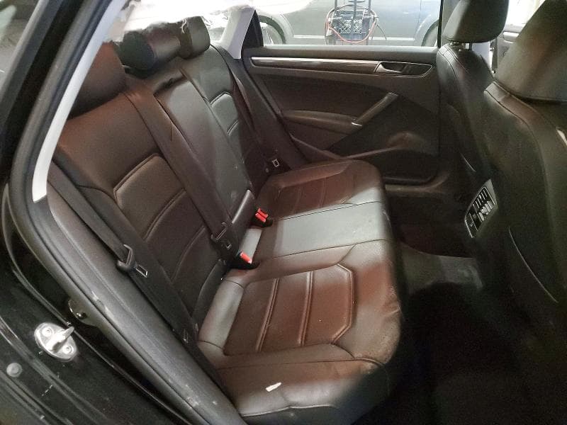 2016 VOLKSWAGEN PASSAT SE SE 10