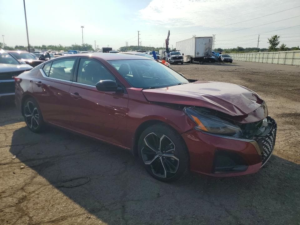 2024 NISSAN ALTIMA SR 4