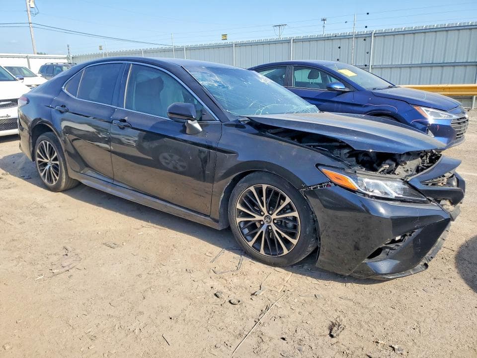2018 TOYOTA CAMRY SE SE 4