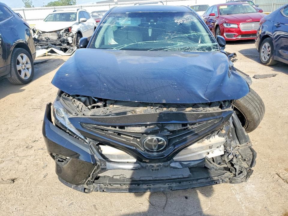 2018 TOYOTA CAMRY SE SE 5