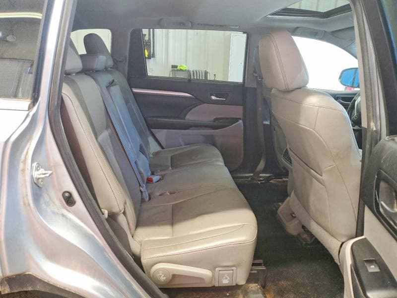2017 TOYOTA HIGHLANDER XLE XLE 11