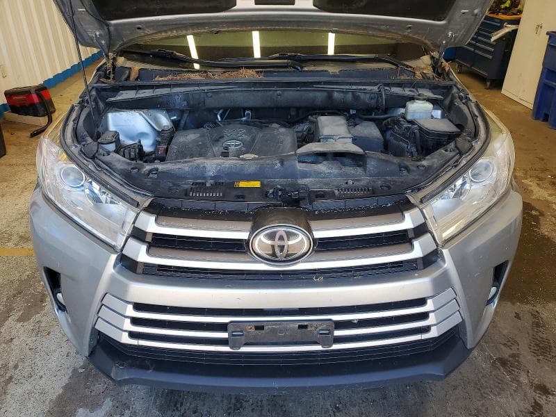2017 TOYOTA HIGHLANDER XLE XLE 12