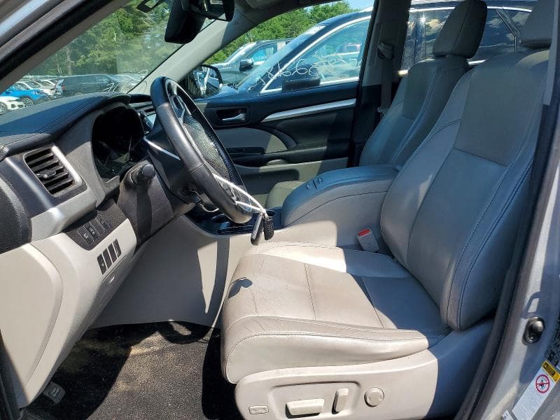 2017 TOYOTA HIGHLANDER XLE XLE 7