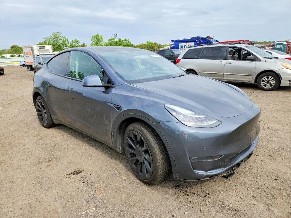 2021 TESLA MODEL Y 4