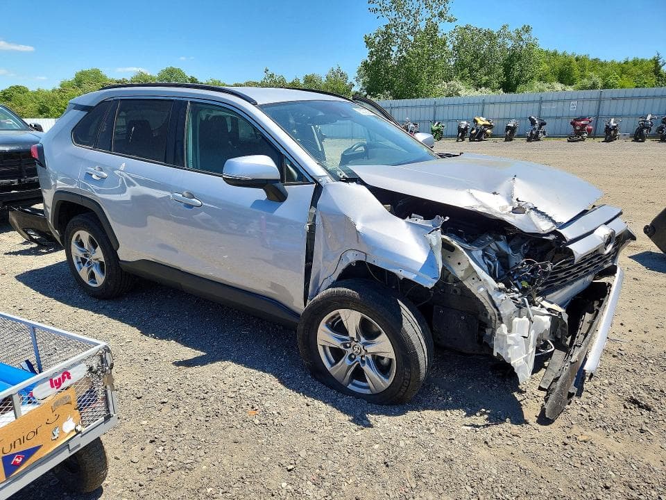 2023 TOYOTA RAV4 XLE 4