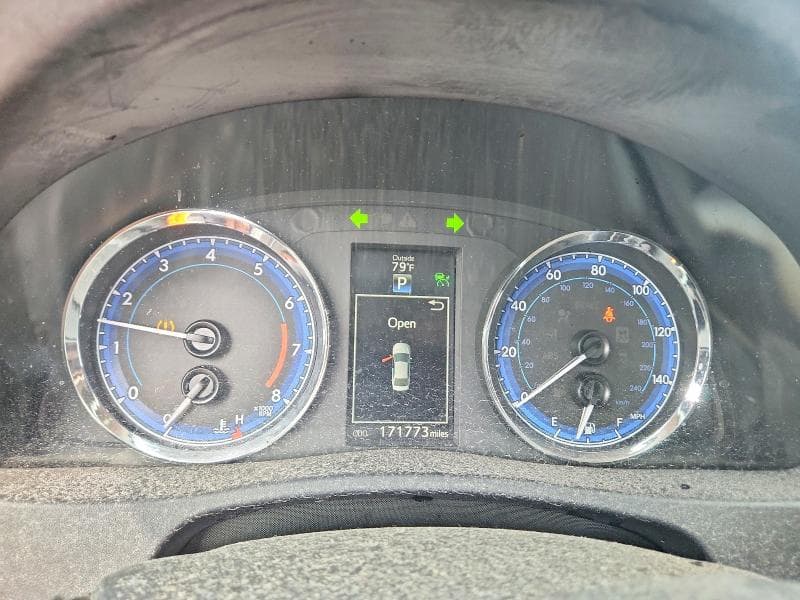 2018 TOYOTA COROLLA SE SE 9