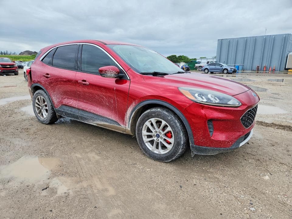 2020 FORD ESCAPE SE 4