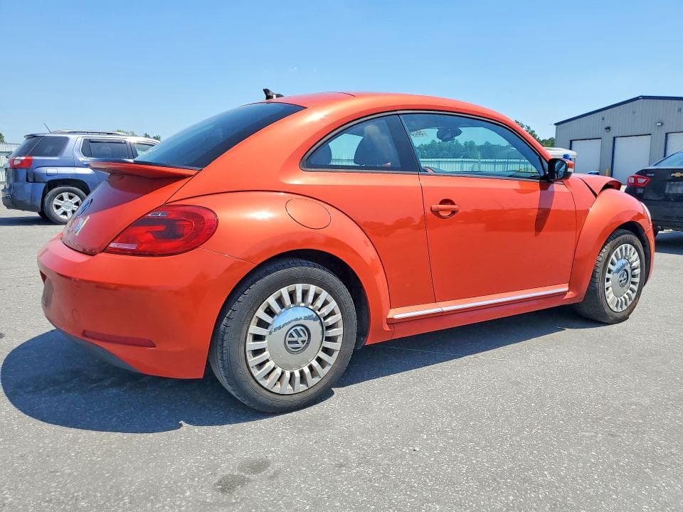 2016 VOLKSWAGEN BEETLE SE 3