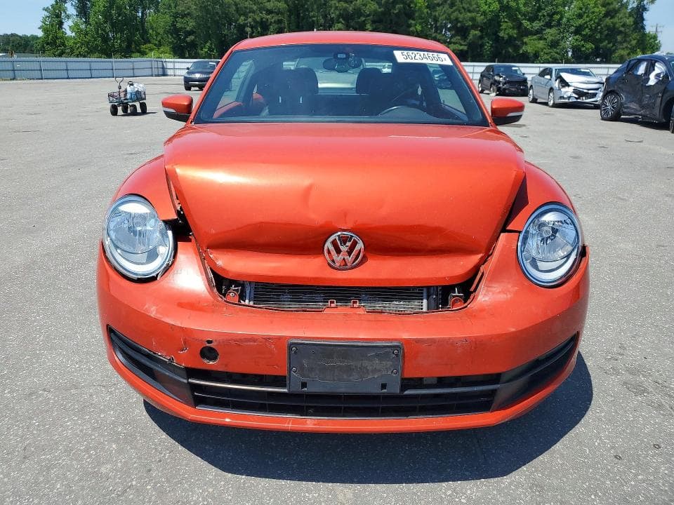 2016 VOLKSWAGEN BEETLE SE 5