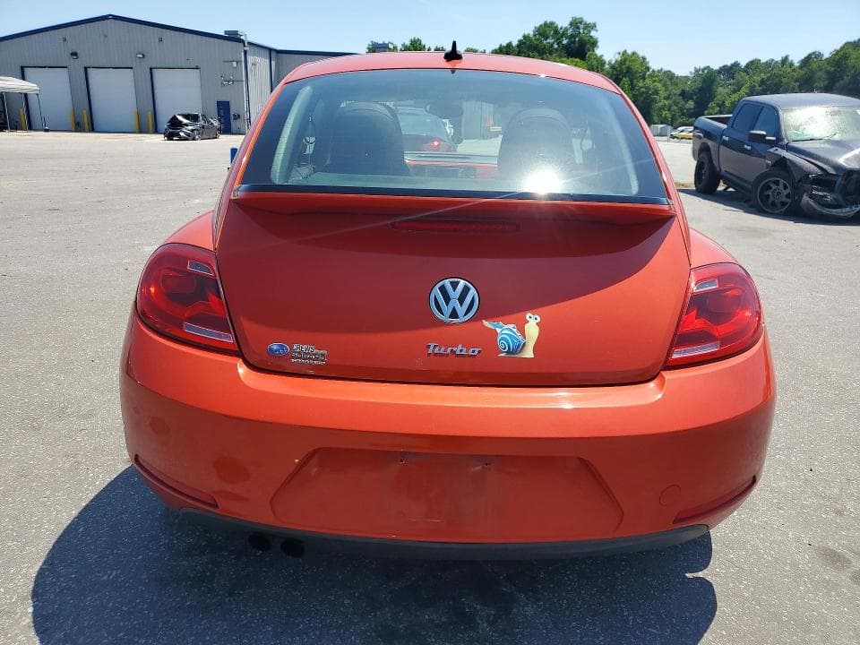 2016 VOLKSWAGEN BEETLE SE 6