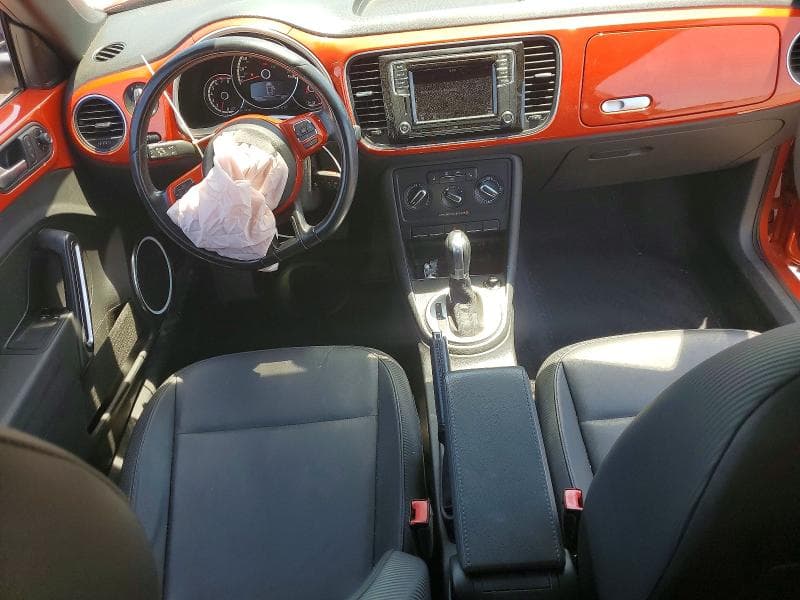 2016 VOLKSWAGEN BEETLE SE 8