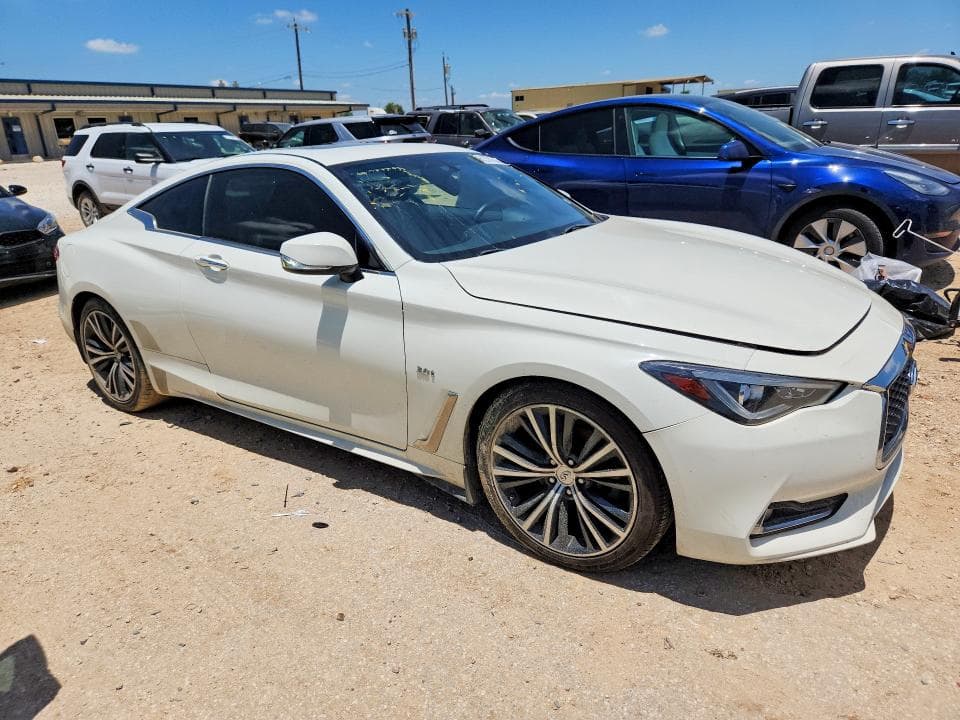 2018 INFINITI Q60 3.0T LUXE 4