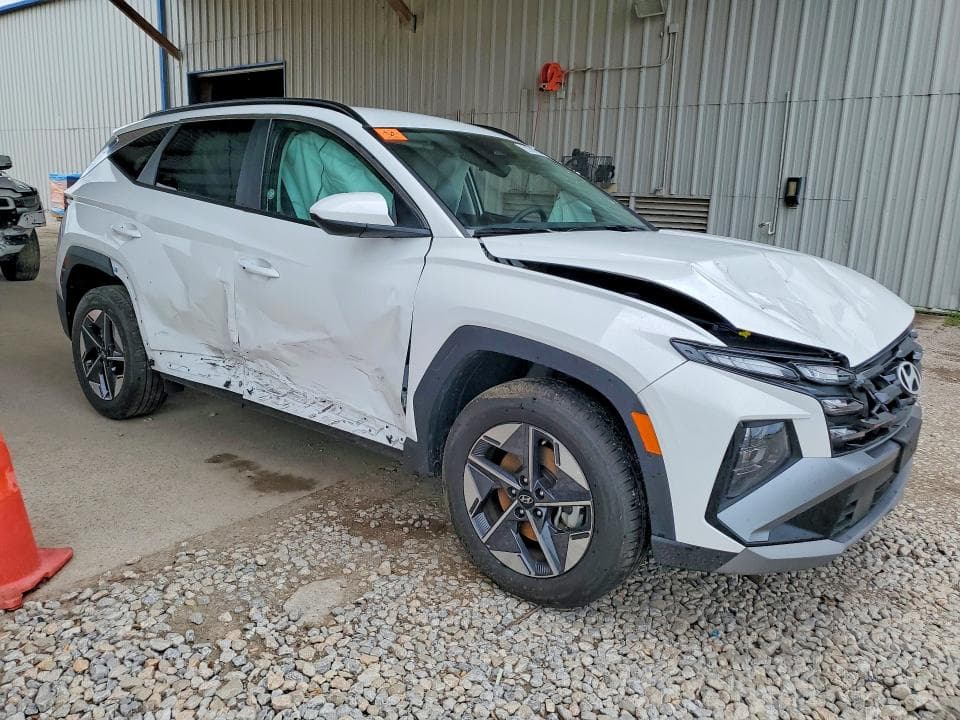 2026 HYUNDAI TUCSON SEL 4