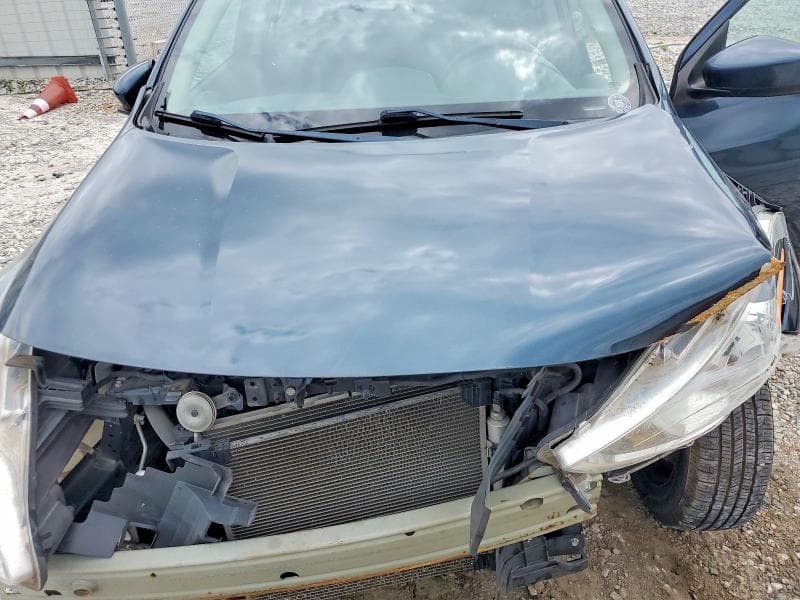 2017 NISSAN VERSA 1.6 SV 11