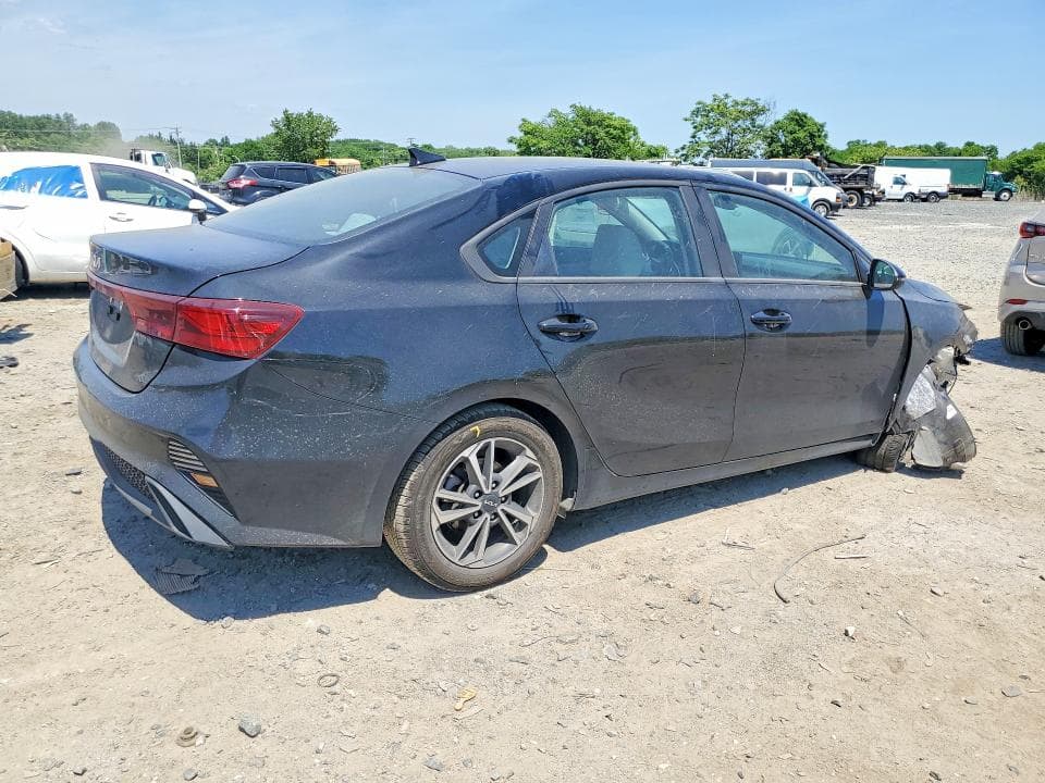 2023 KIA FORTE LXS 3