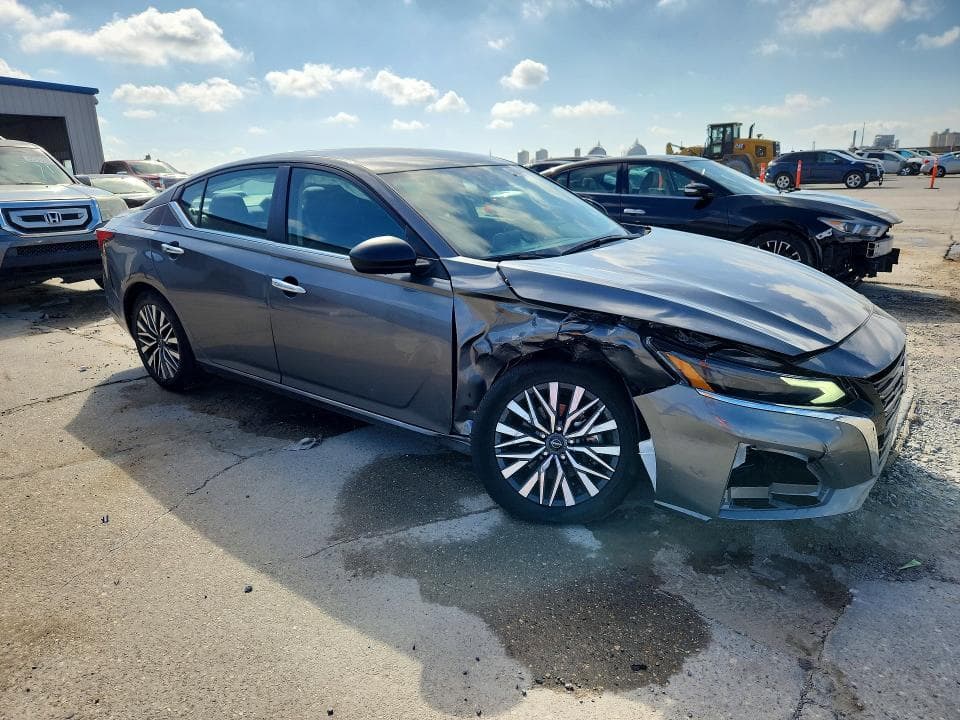 2024 NISSAN ALTIMA SV 4