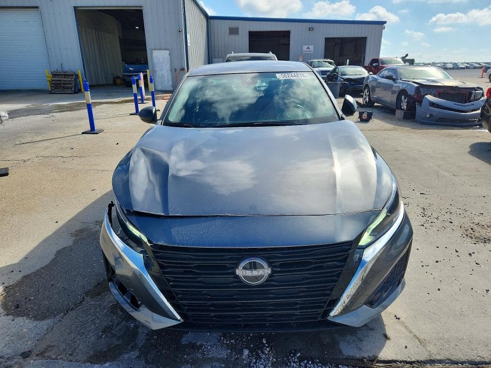 2024 NISSAN ALTIMA SV 5