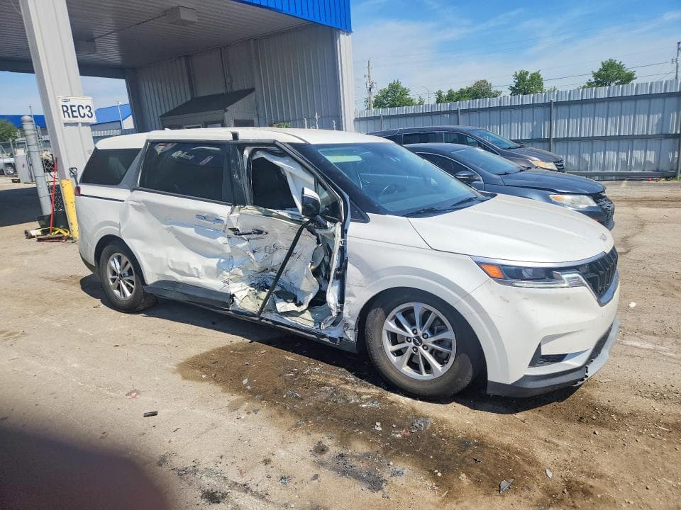 2024 KIA CARNIVAL LX 4