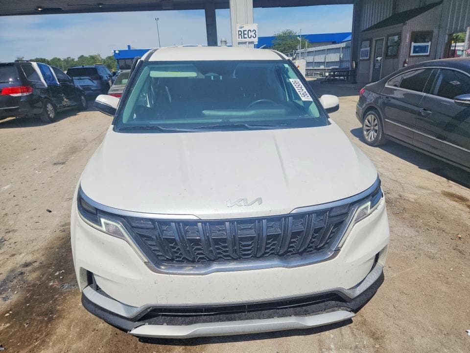 2024 KIA CARNIVAL LX 5