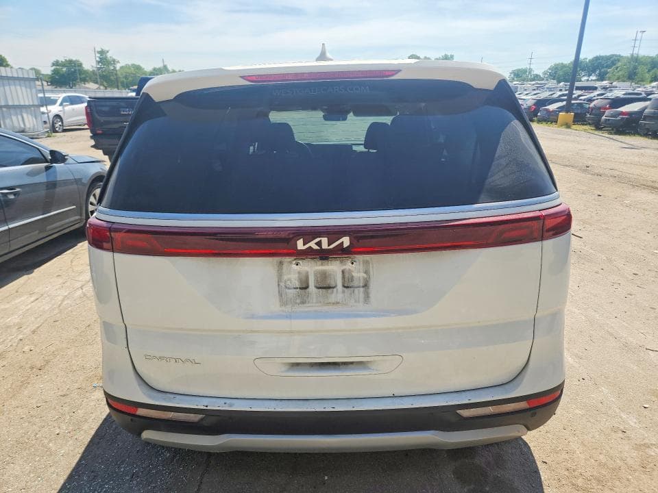 2024 KIA CARNIVAL LX 6