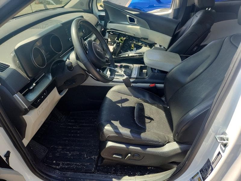 2024 KIA CARNIVAL LX 7