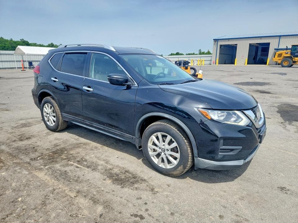 2017 NISSAN ROGUE SV 4