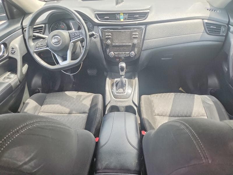 2017 NISSAN ROGUE SV 8