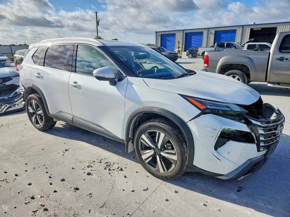 2025 NISSAN ROGUE SL 4