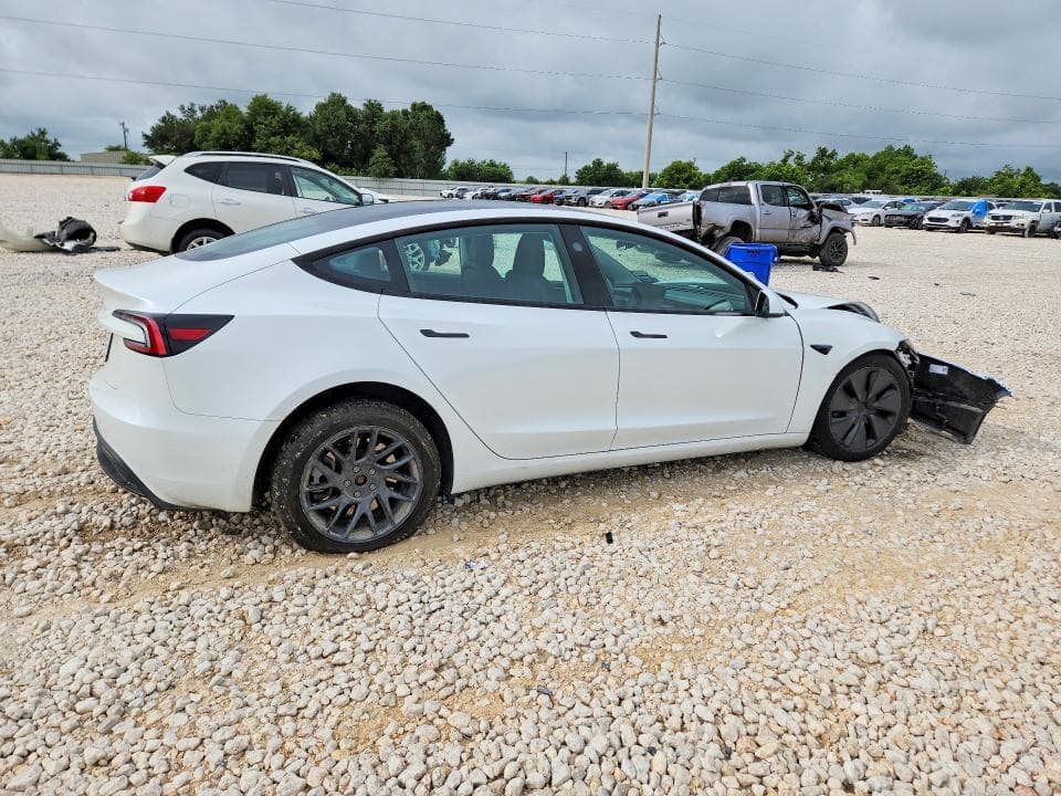2025 TESLA MODEL 3 3