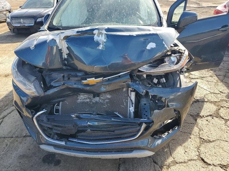 2021 CHEVROLET TRAX 1LT 12