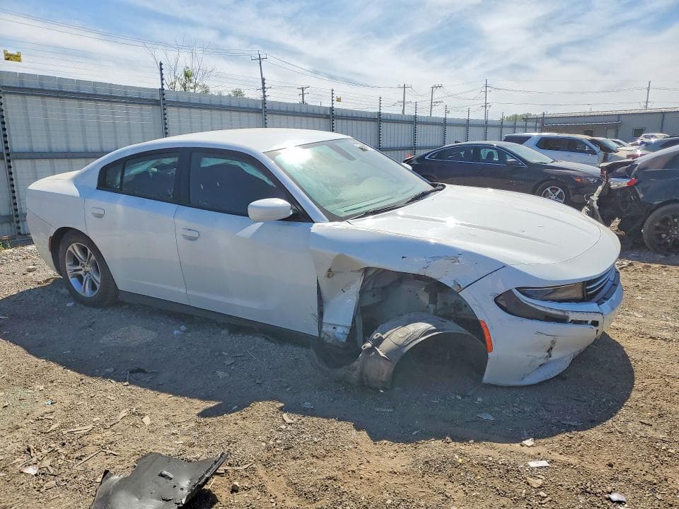 2017 DODGE CHARGER SE 4