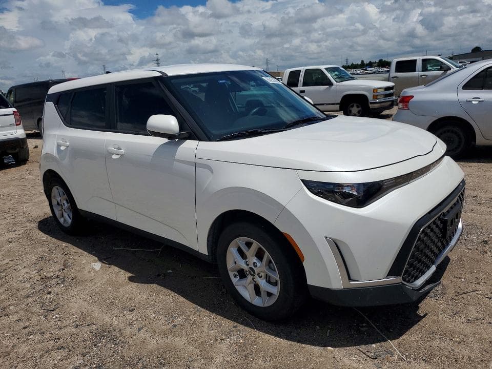 2025 KIA SOUL LX 4