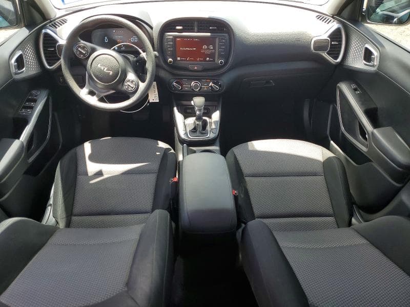 2025 KIA SOUL LX 8