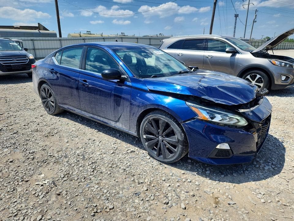 2020 NISSAN ALTIMA SR 4