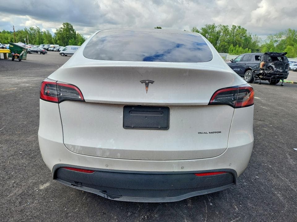 2022 TESLA MODEL Y 6