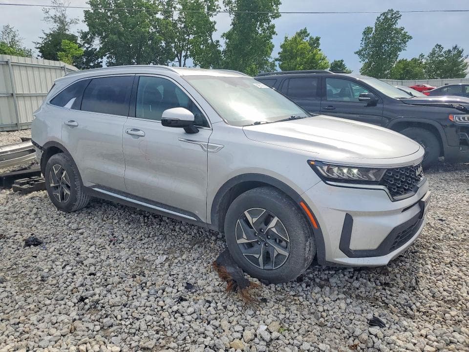 2022 KIA SORENTO S 4