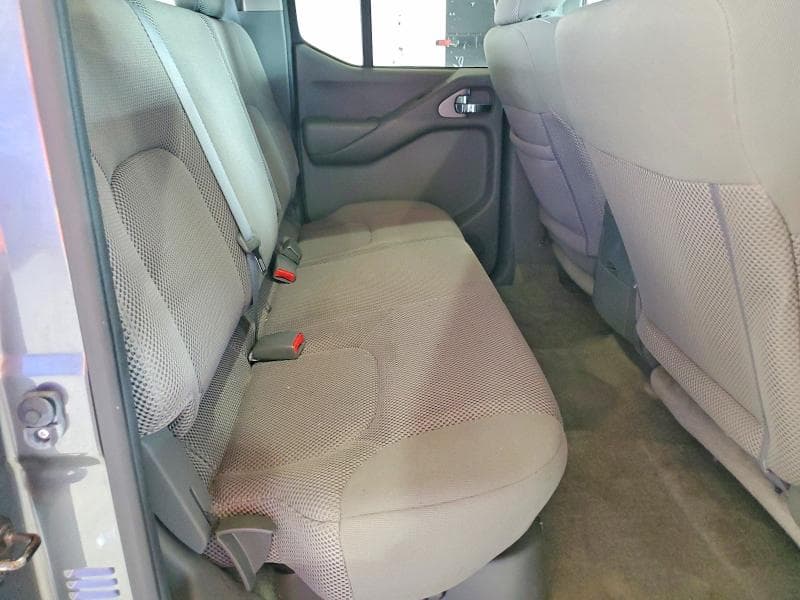 2016 NISSAN FRONTIER SV 10