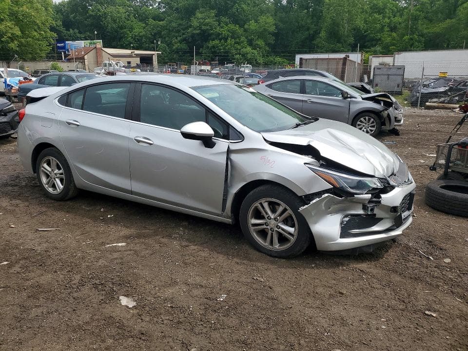 2017 CHEVROLET CRUZE LT LT 4