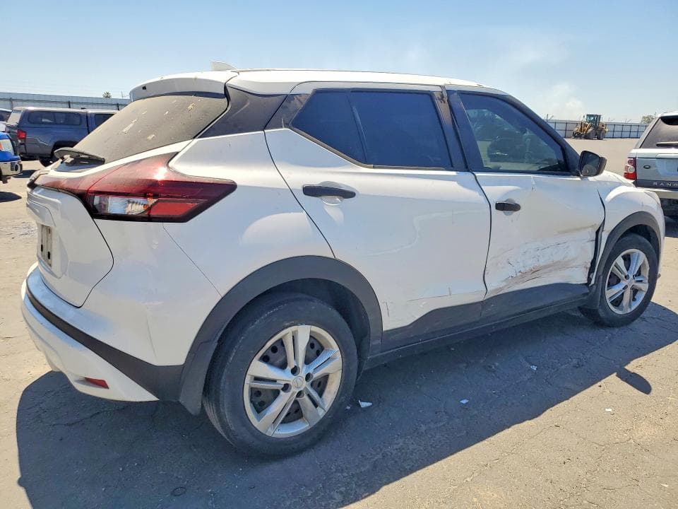 2022 NISSAN KICKS S 3
