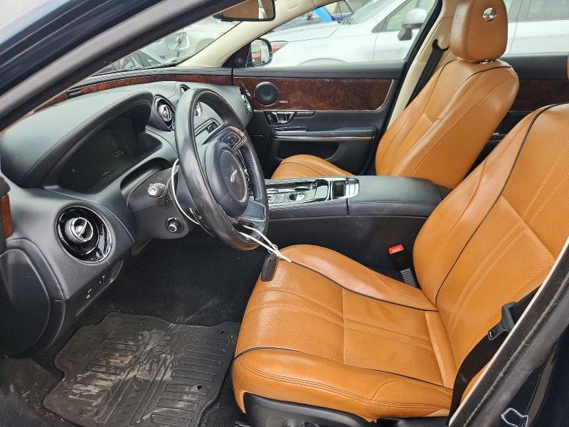 2017 JAGUAR XJ 7