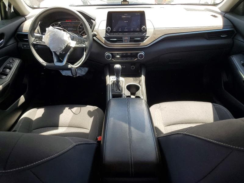 2024 NISSAN ALTIMA SV 8