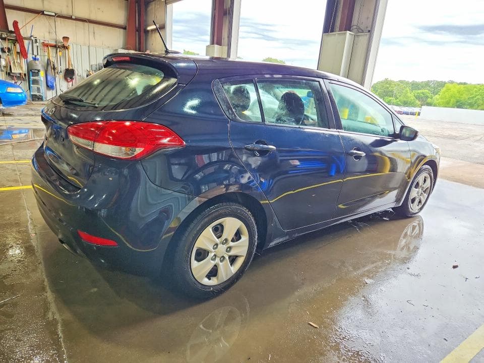 2017 KIA FORTE LX 3