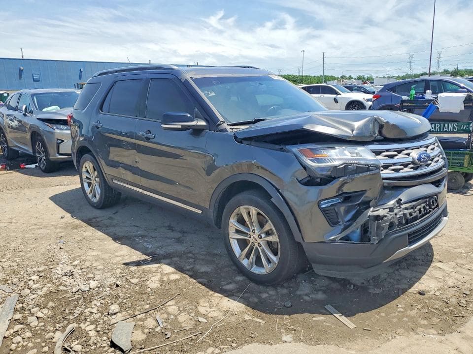 2018 FORD EXPLORER XLT 4